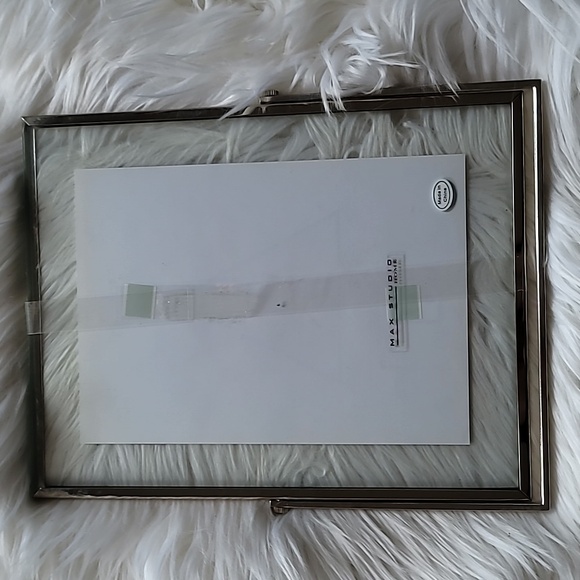 Max Studio Glass Silver 5 x 7 Photo Frame - Picture 2 of 2
